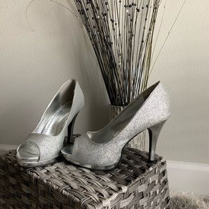 **WOMENS SHOES** BRAND: Rampage SIZE: 9.5